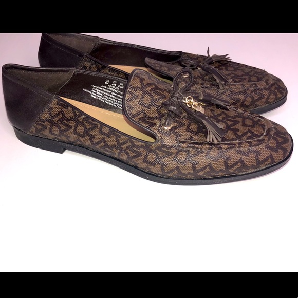 DKNY Brown Flat Slip-Ons ** Brand New ** Size: 9 - Picture 1 of 3